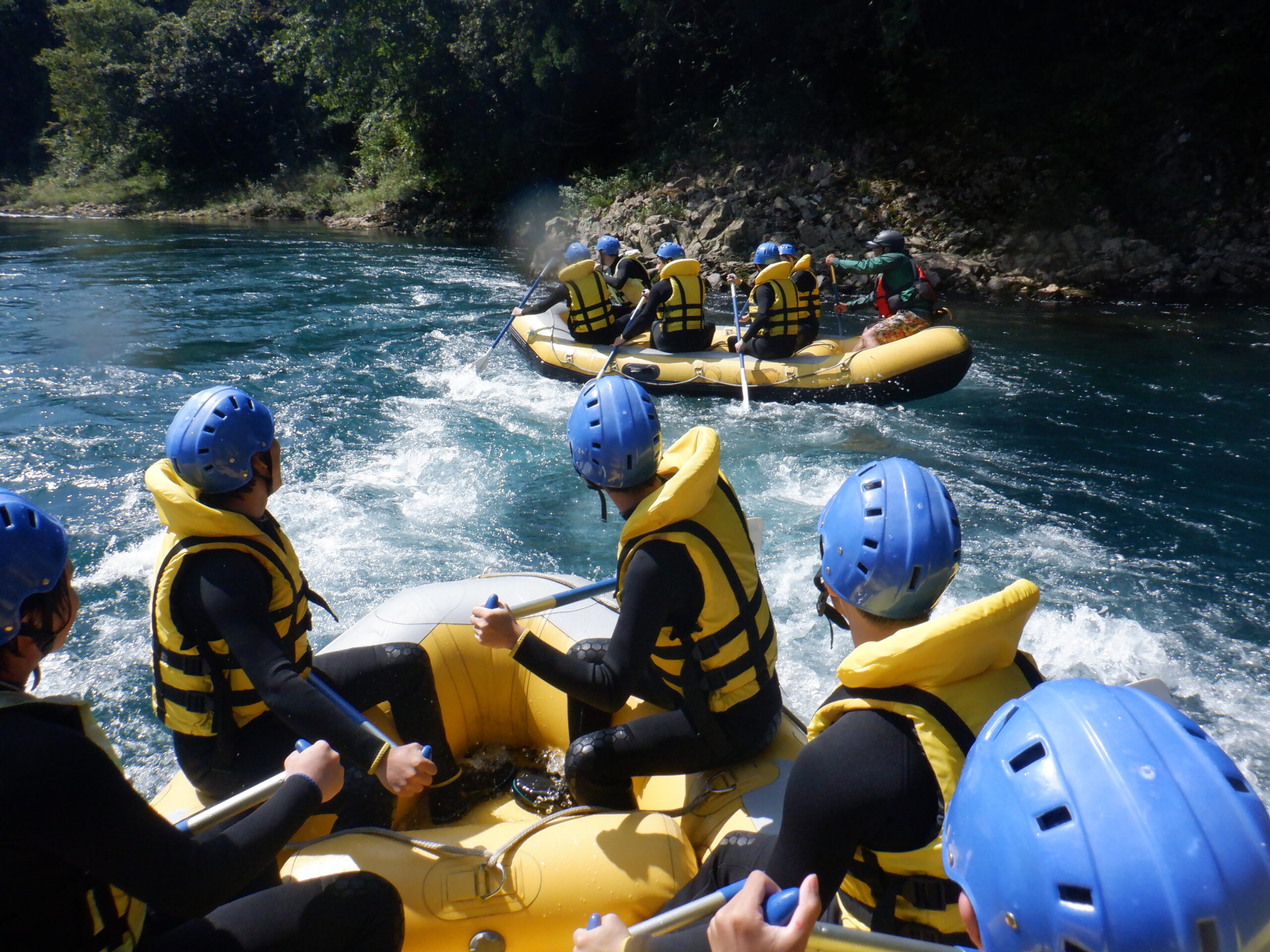 ラフティングツアー
