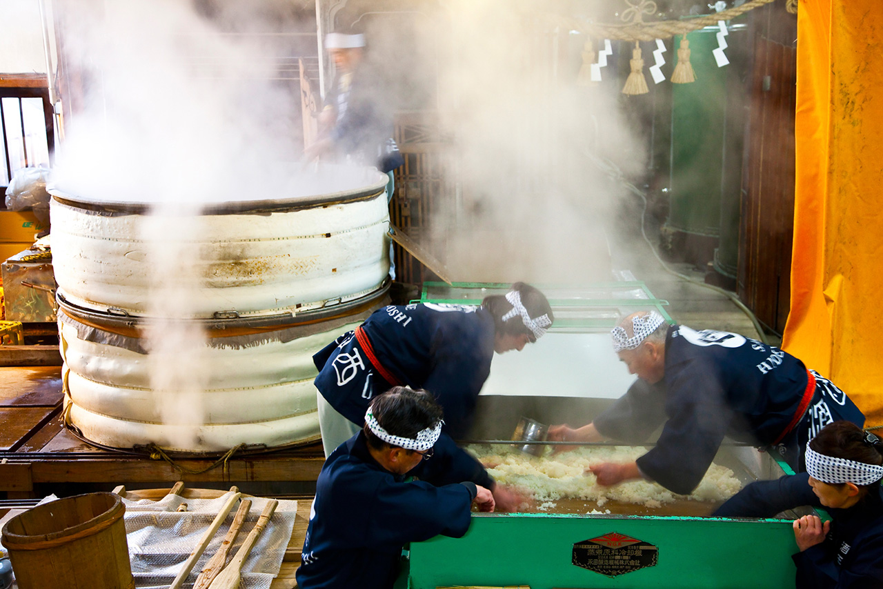 Traditional sake brewing passed down to the present day