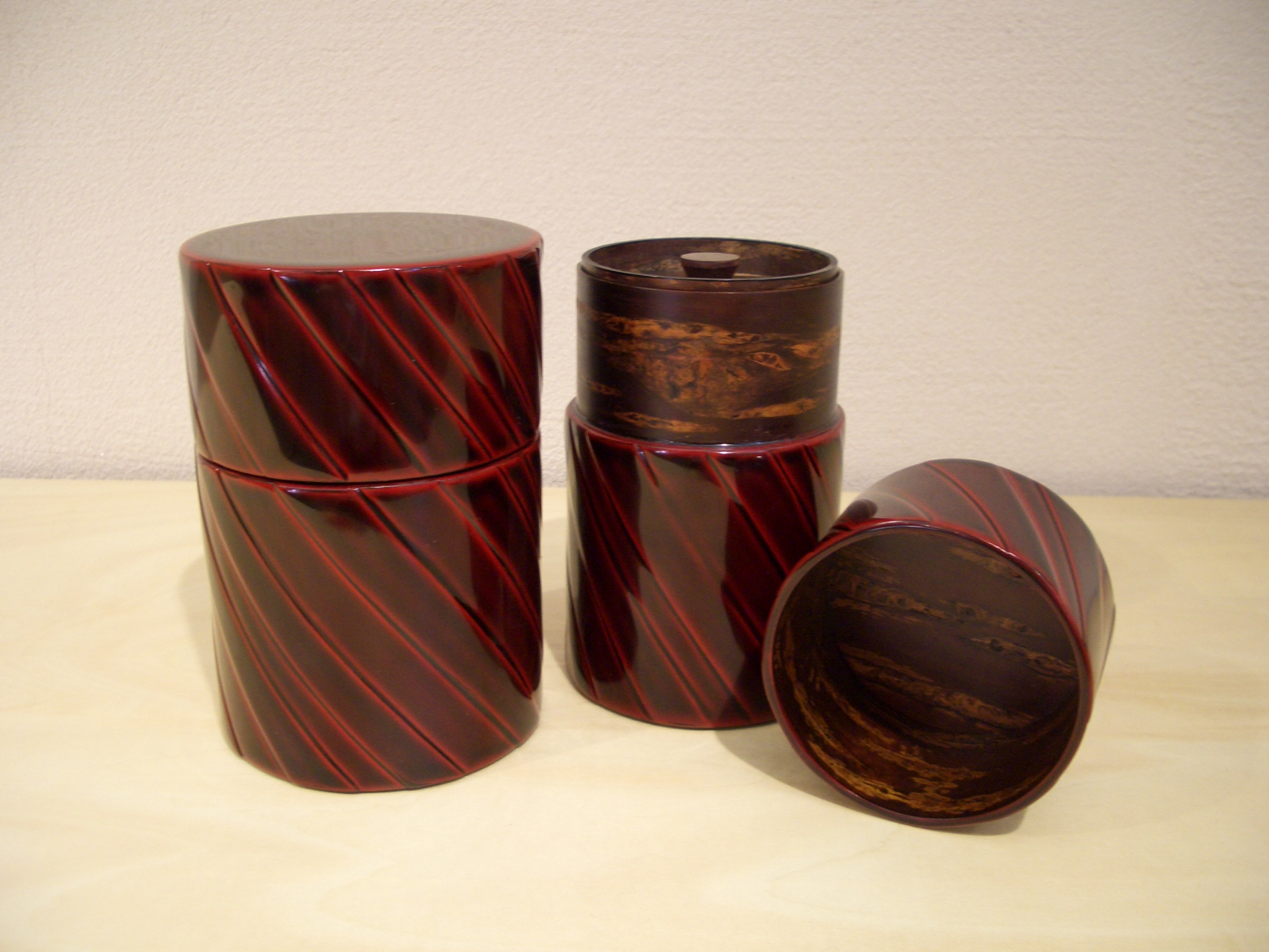 秋田縣傳統工藝品“Kabazaiku”和“Kawaren Lacquerware”的合作作品